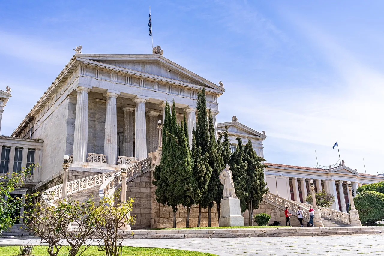 Grecia se prepara para prohibir las redes sociales a los menores de 15 años a partir de 2027