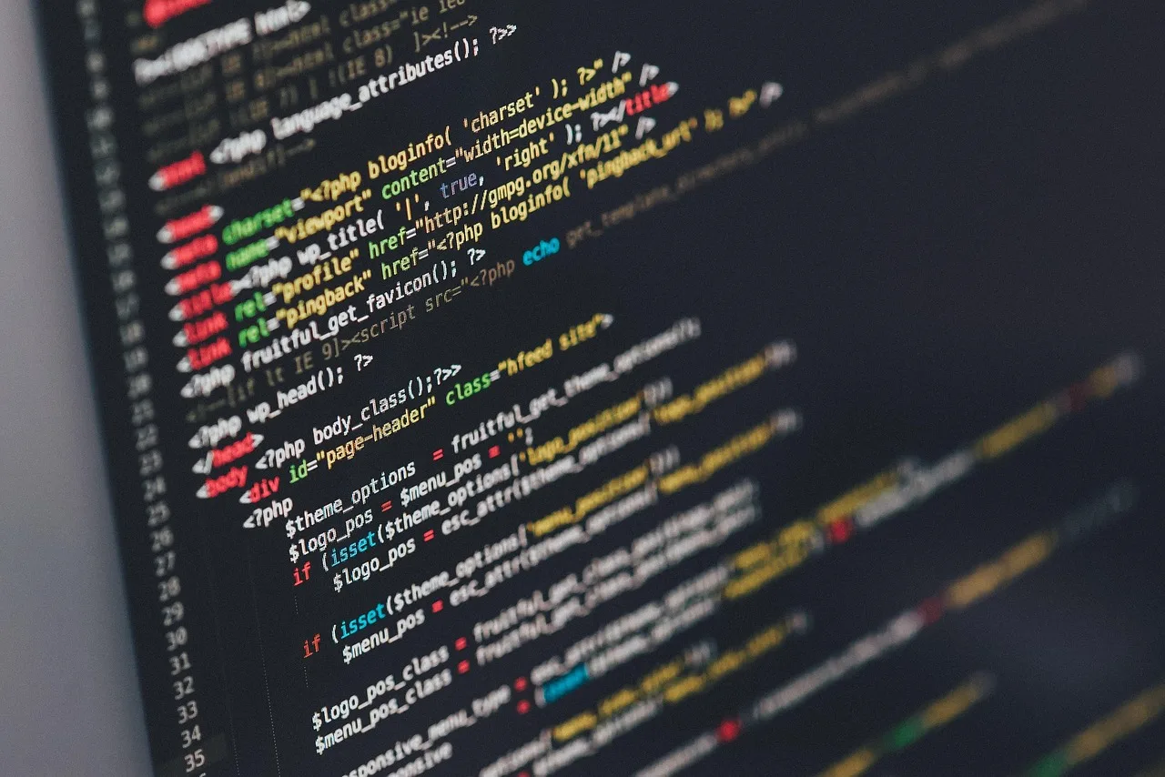 La IA ya transformó el trabajo de los ingenieros de software: 3 lecciones para el resto de los mortales