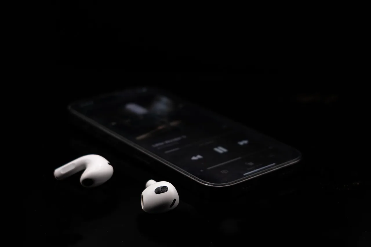 ¿Menos de 100 dólares por los AirPods 4? Las rebajas del Memorial Day son reales