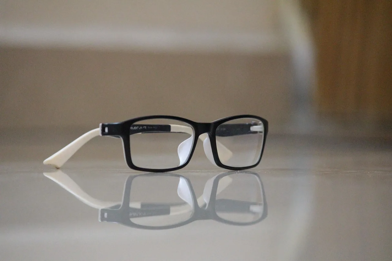 Snap lanza Specs: gafas AR para el consumidor a 2.195 dólares