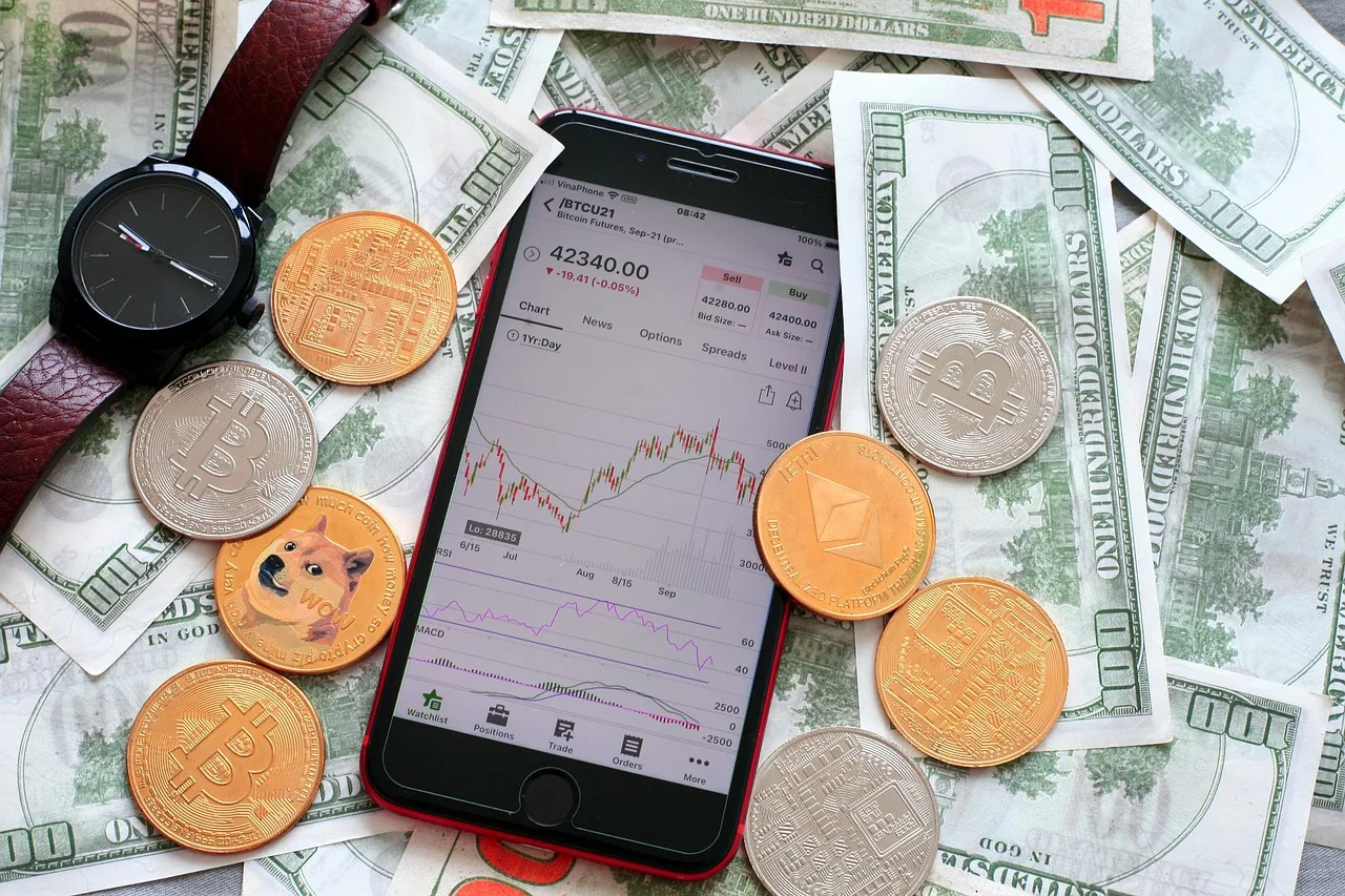 Bitcoin se aferra a los $64,000 tras el giro hawkish de la Fed: ¿línea defensiva o estabilización frágil?