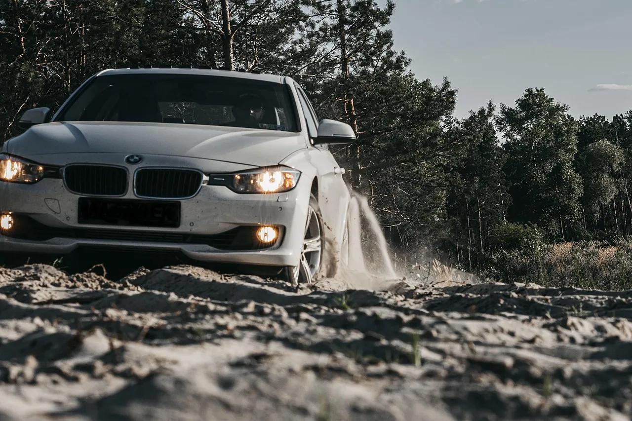 BMW iX3 arrasa: 781 km reales y el récord de autonomía en la prueba noruega