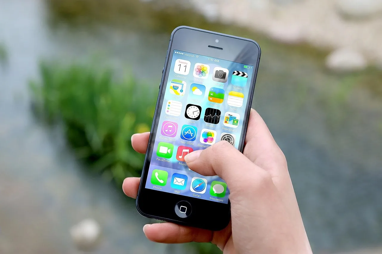 Apple cede en Brasil y abre la puerta a tiendas alternativas en iOS