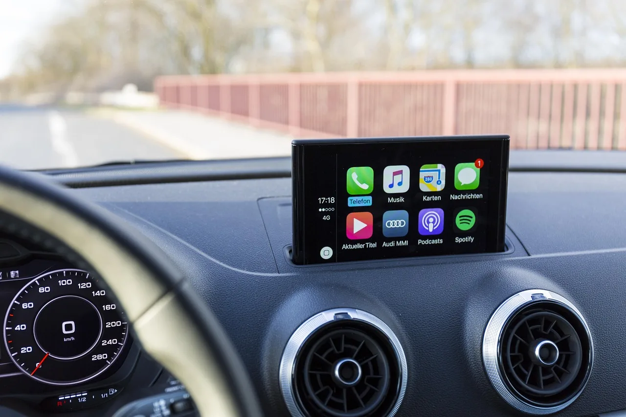 CarPlay se pone al día: vídeos en la pantalla del coche (pero solo si está parado)