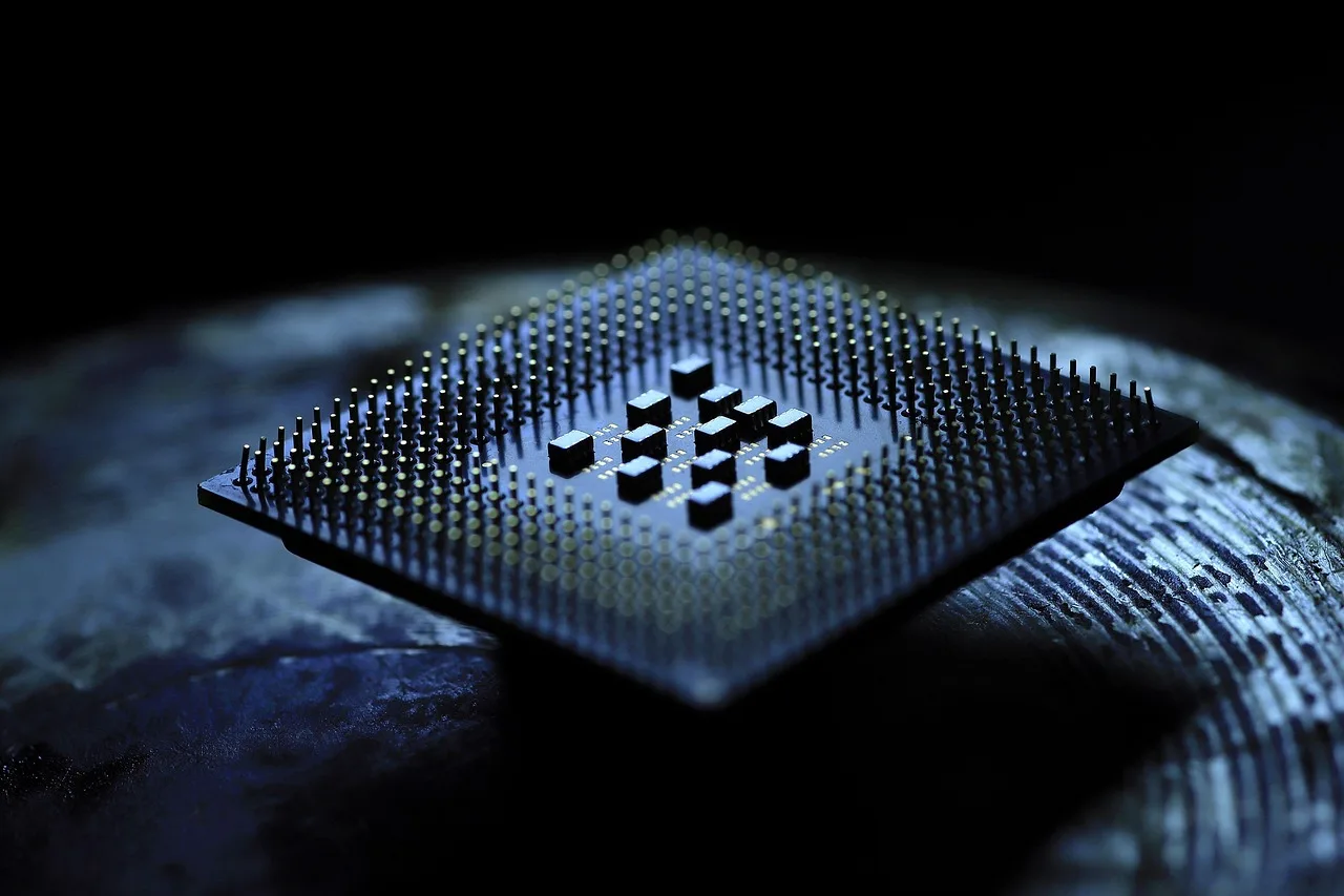 IBM da el salto más allá del nanómetro: 100.000 millones de transistores en un chip del tamaño de una uña