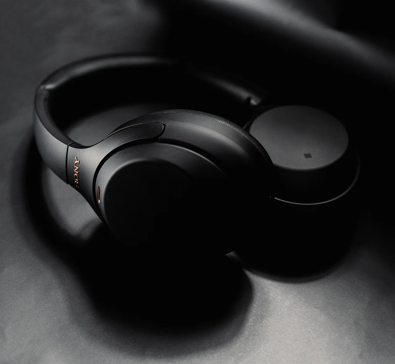 Silencio con descuento: los Sony WH-1000XM5 baten su precio mínimo en Amazon