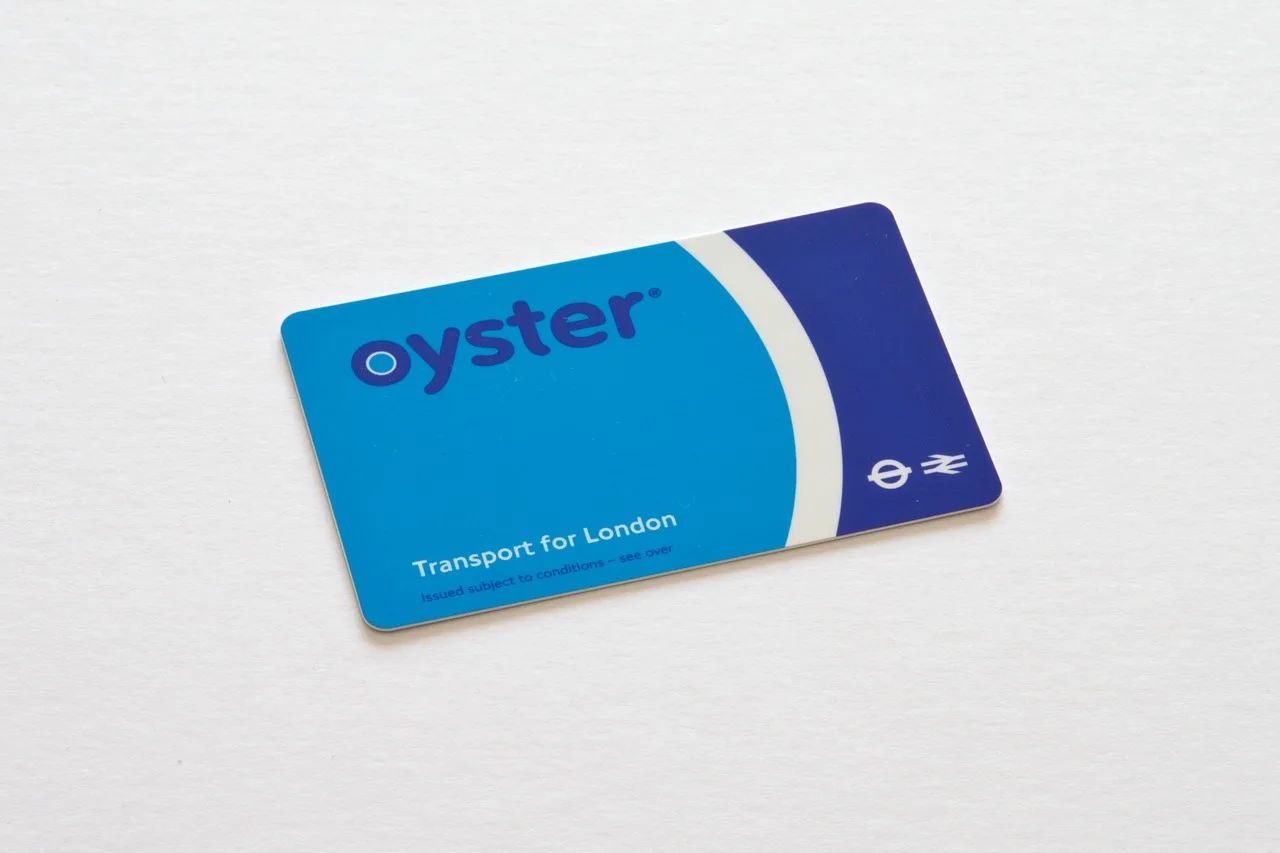 Dos jóvenes del grupo Scattered Spider se declaran culpables del ciberataque al TfL de Londres