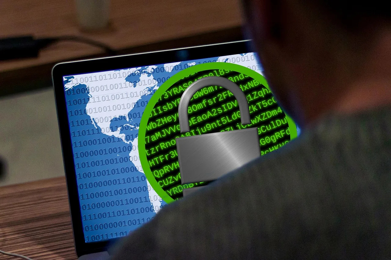 Filtración masiva en Suno: 55 millones de usuarios expuestos y código fuente revela scraping en YouTube