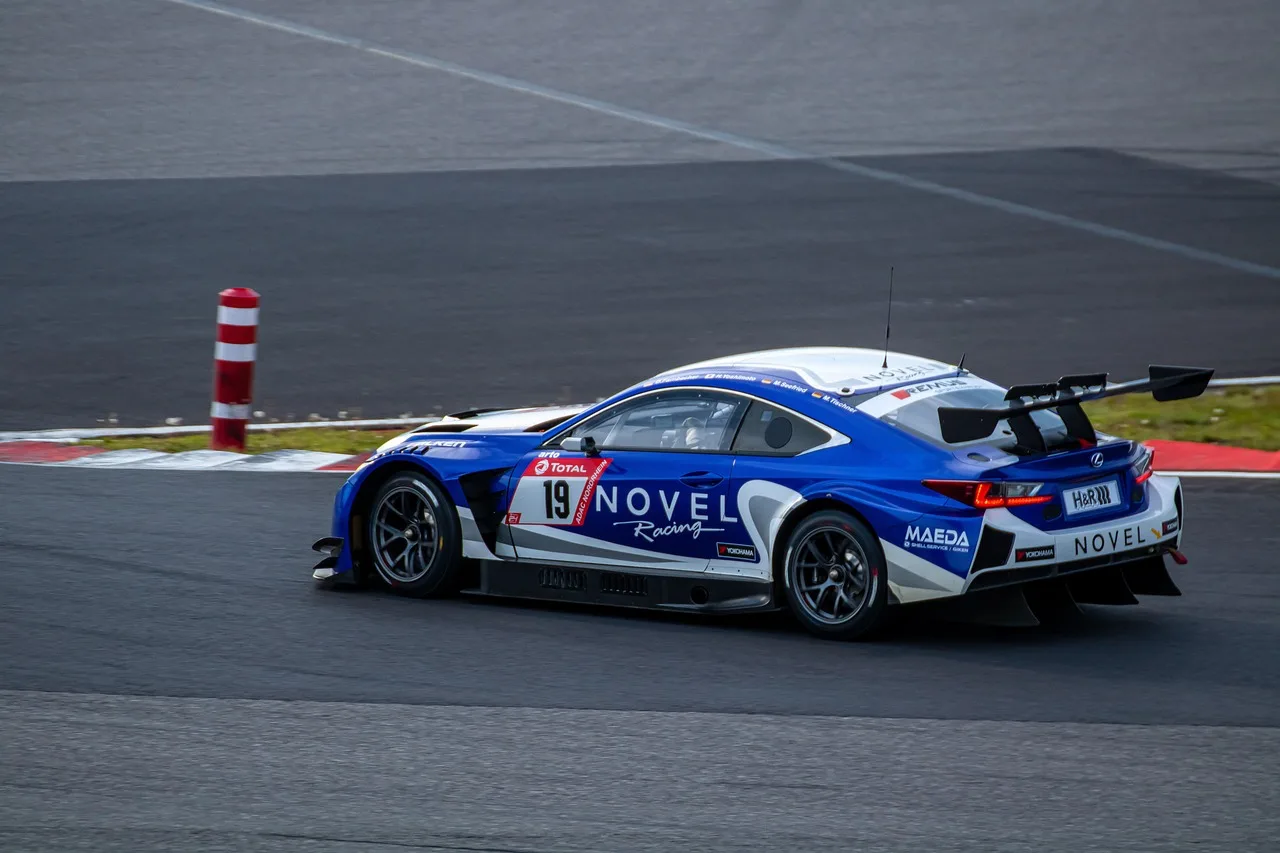 Resucita el rugido: el Lexus LFA eléctrico se deja ver en Goodwood con un sonido V8… falso