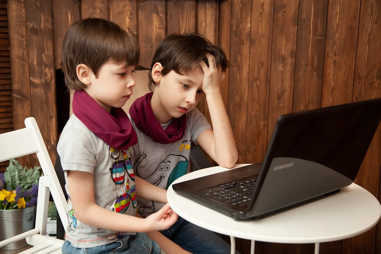 No compartas fotos de tus hijos en redes: la IA las está usando para crear abusos