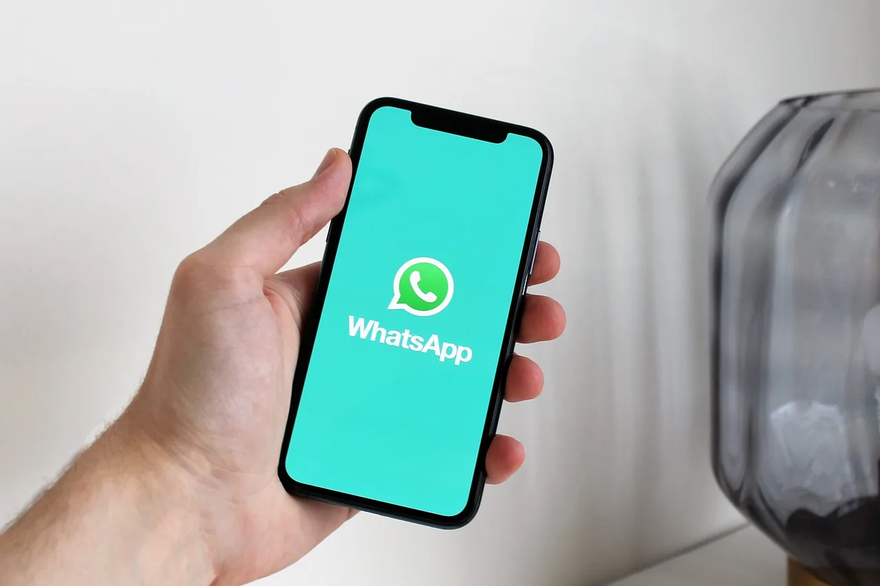 El nuevo timo de WhatsApp: te piden un voto y te roban la cuenta