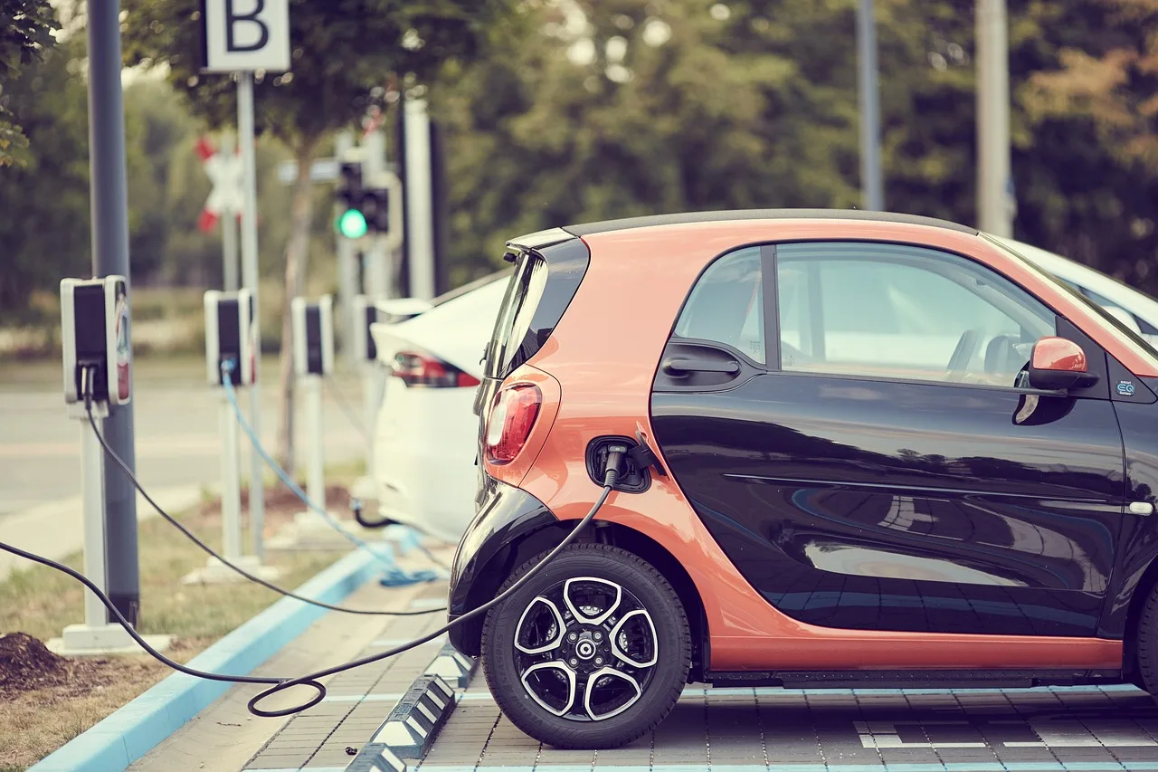 El Smart #2 ya tiene ficha técnica: un citycar eléctrico con batería LFP que casi triplica la autonomía del Fortwo